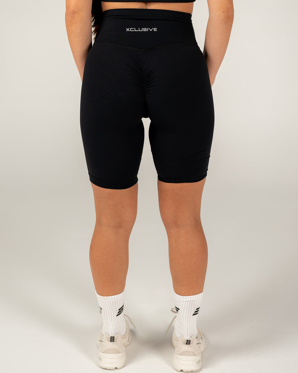 Women's Scrunch Bum Bike Shorts - Black