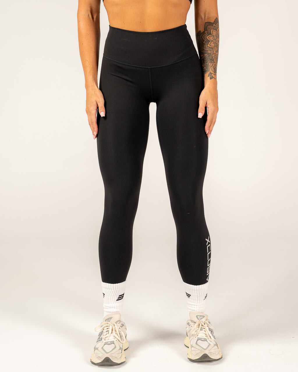 Women's Signature Leggings - Black/Silver