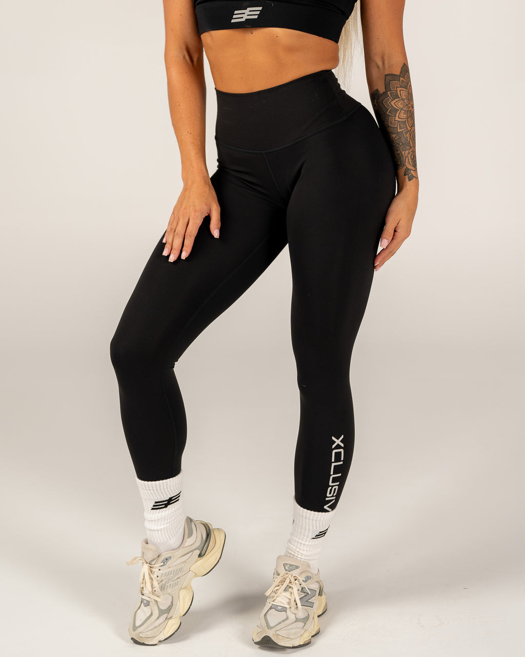 Women's Signature Leggings - Black/Silver
