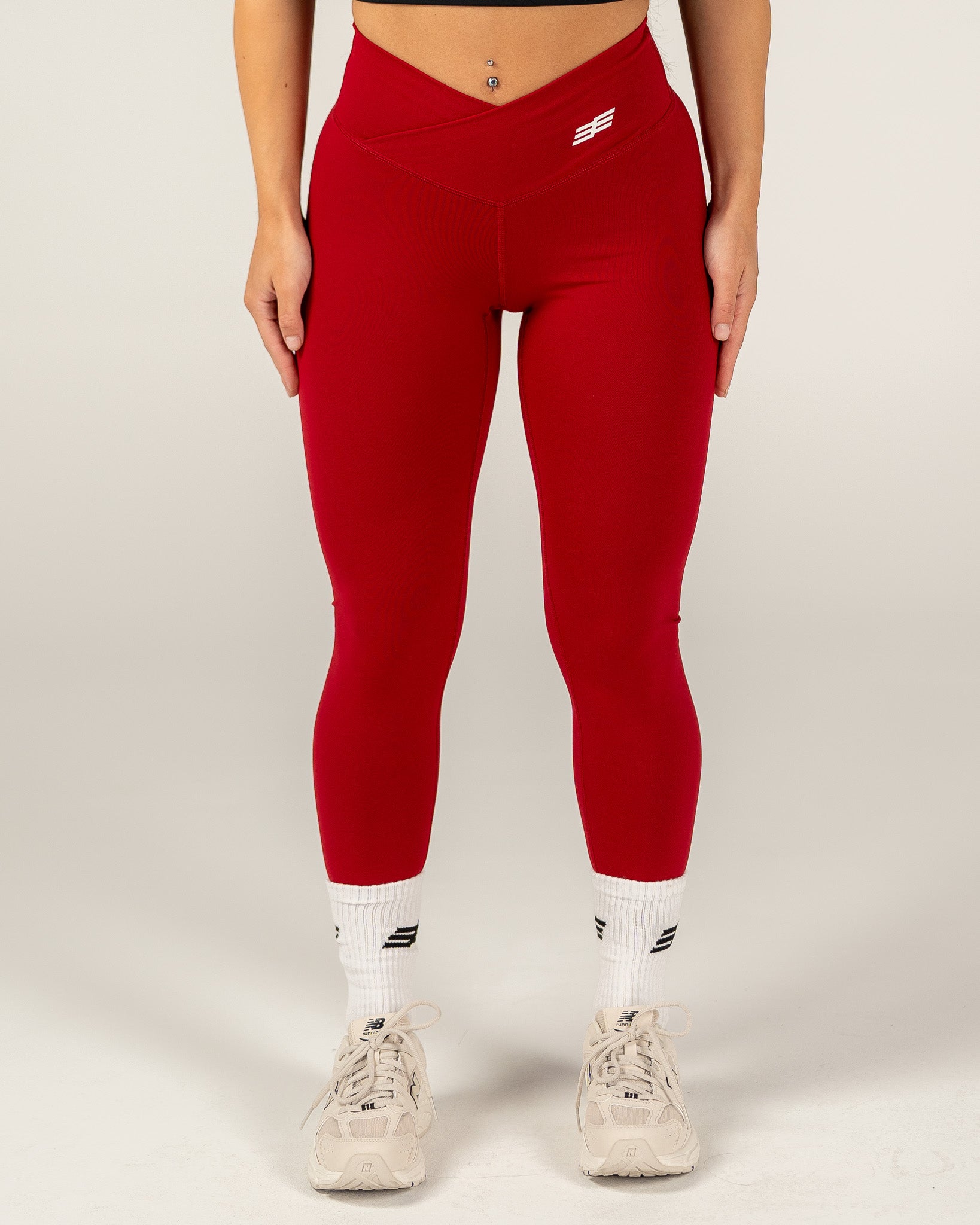 Women's V-Line Scrunch Bum Leggings - Red