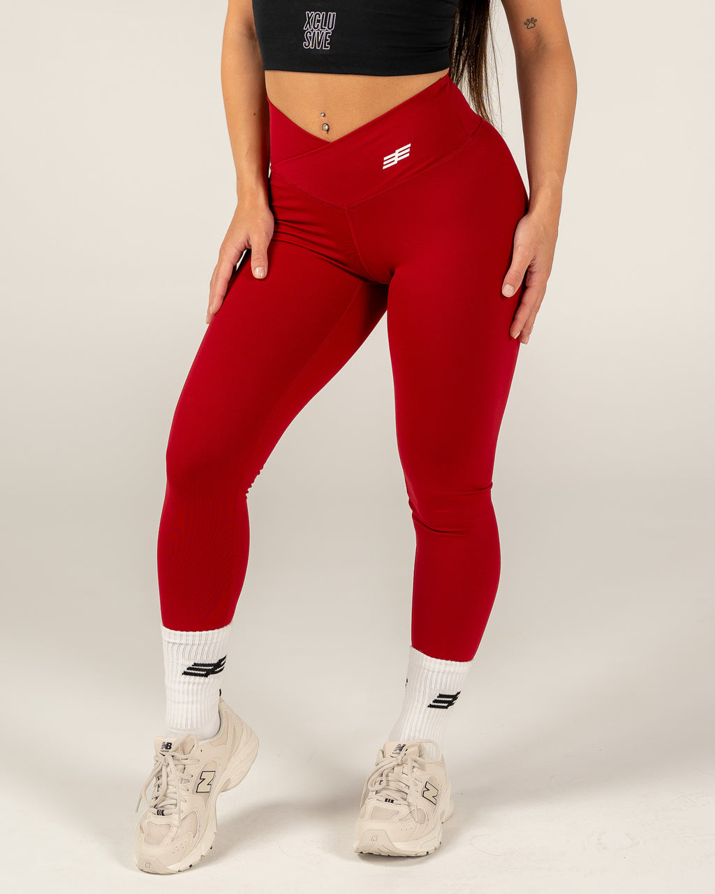 Women's V-Line Scrunch Bum Leggings - Red