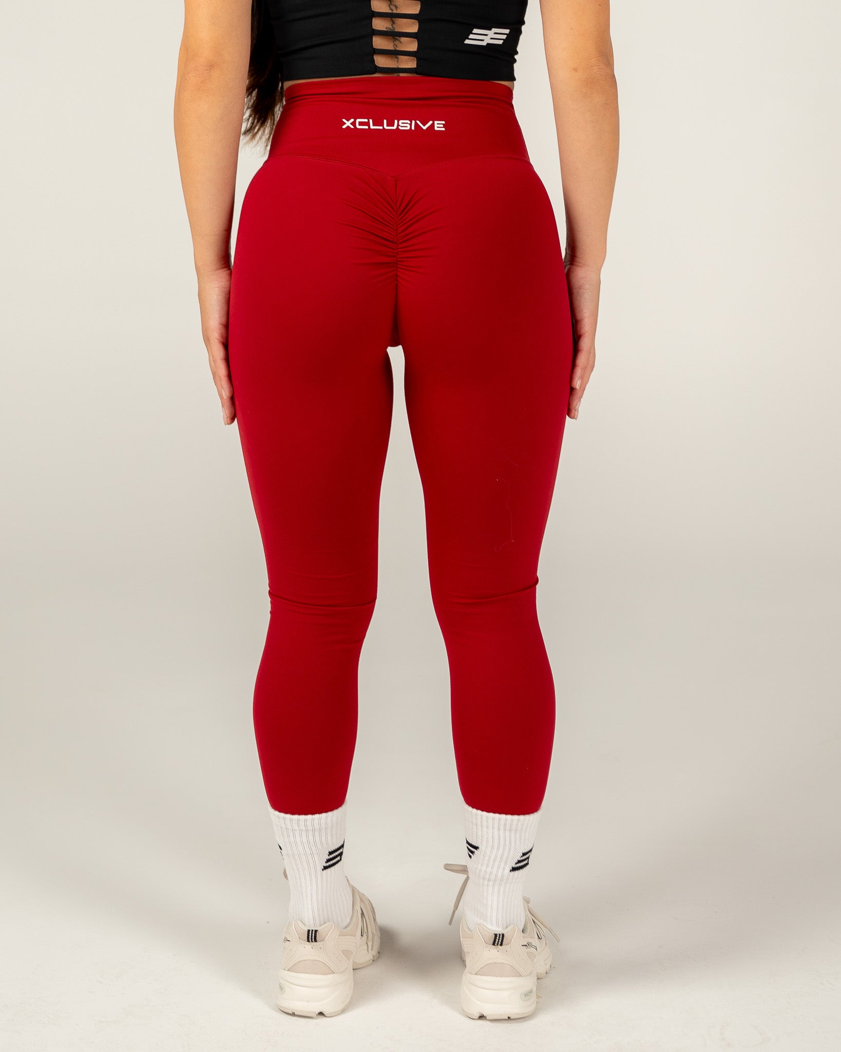 Women's V-Line Scrunch Bum Leggings - Red