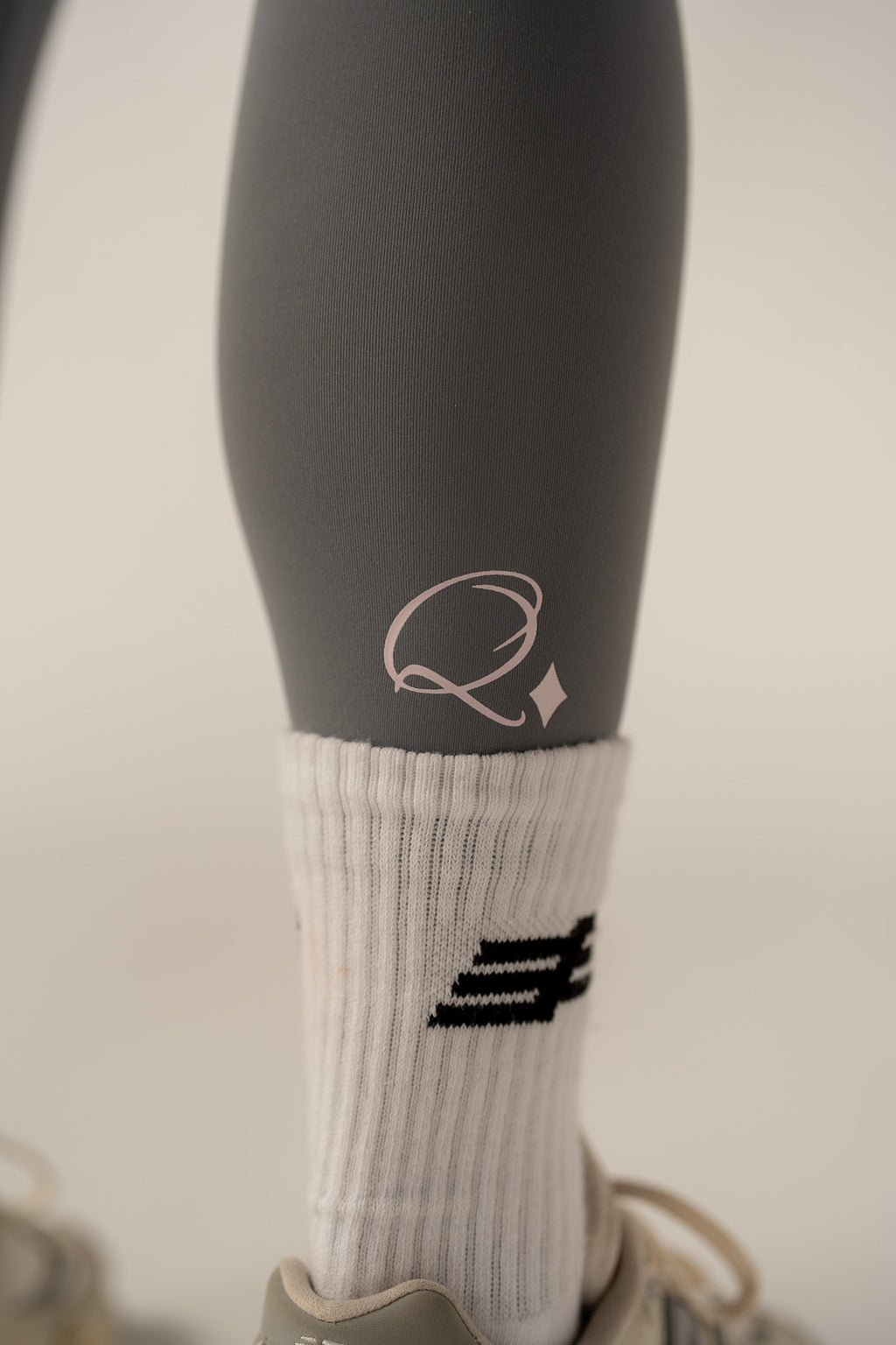 Women's Signature V-Line Leggings - Light Grey