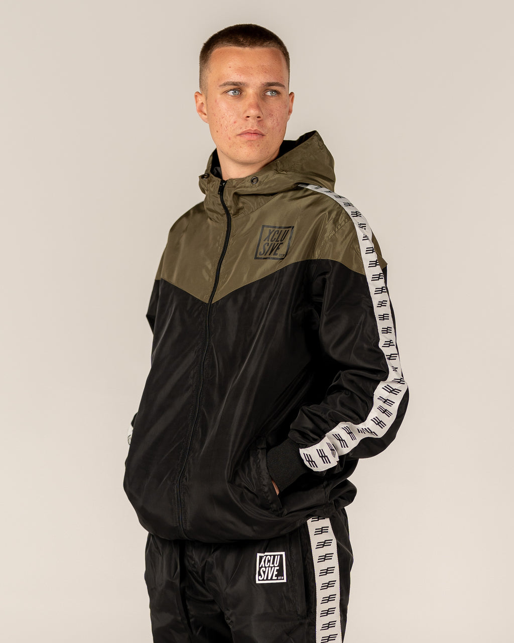 Men's Windbreaker - Black/Khaki Green